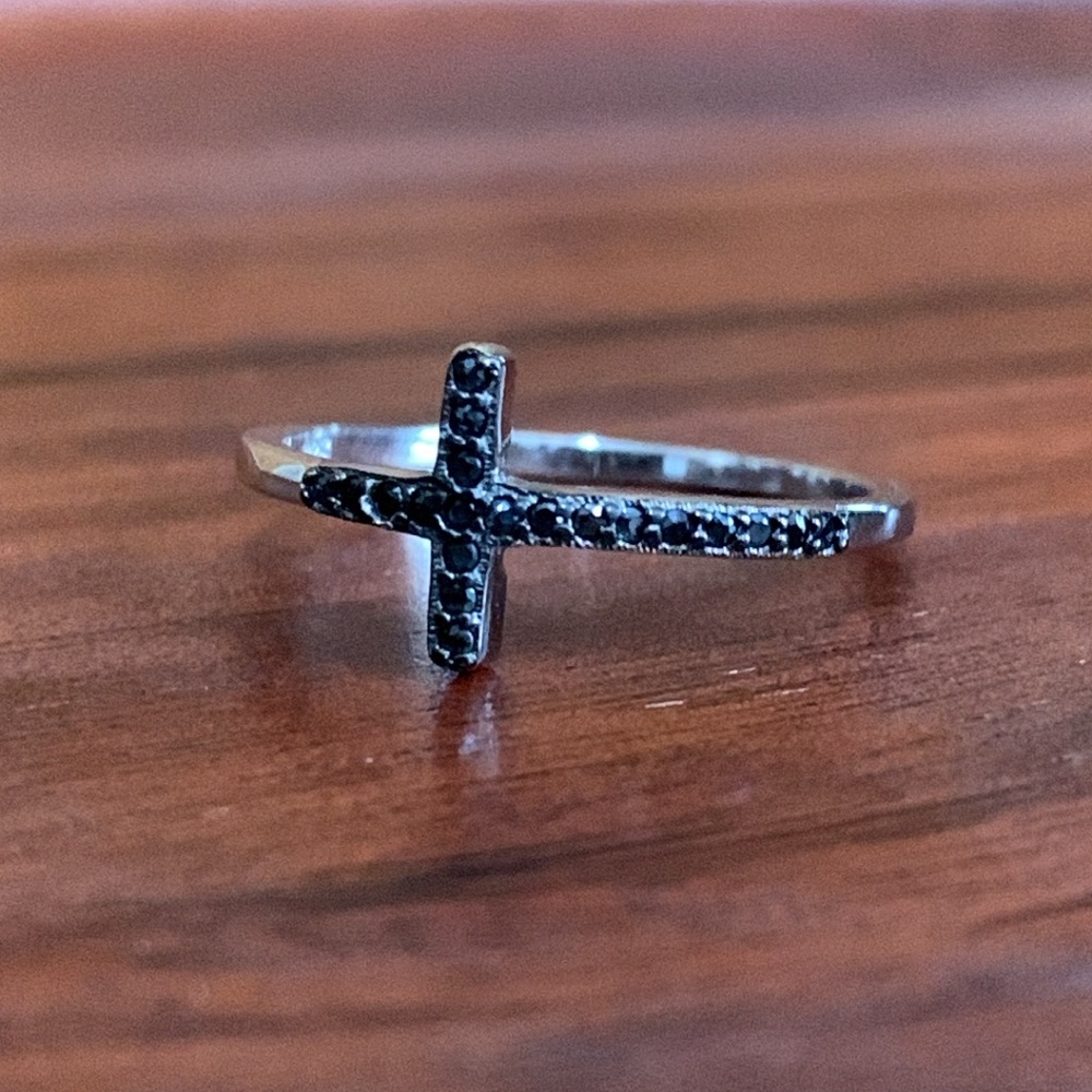 New 925 Silver Black CZ Sideways Cross Ring - Picture 1 of 7